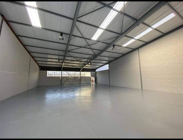 INDUSTRIAL PROPERTY TO RENT IN HALFWAY HOUSE